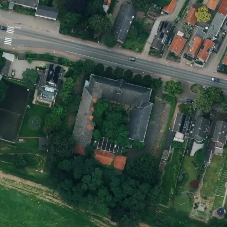 Verlaten Dorpshuis	